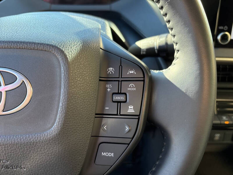 2024 Toyota Prius LE