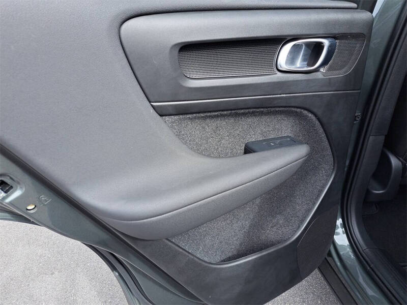 2026 Volvo XC40 B5 Core