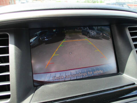 2017 Nissan Pathfinder SL