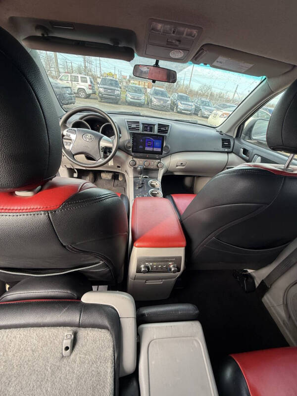 2012 Toyota Highlander SE