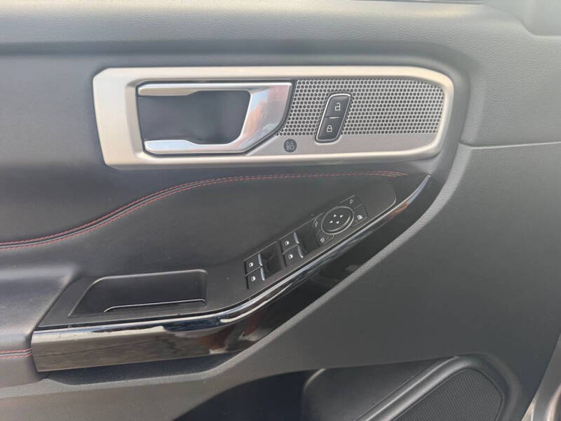 2023 Ford Explorer ST-Line