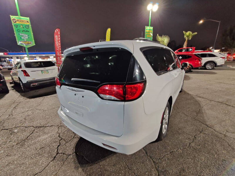 2021 Chrysler Voyager LXi