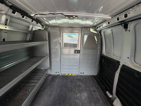 2022 Chevrolet Express 2500