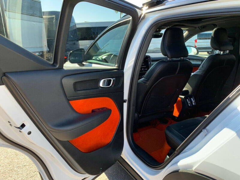 2019 Volvo XC40 T5 R-Design