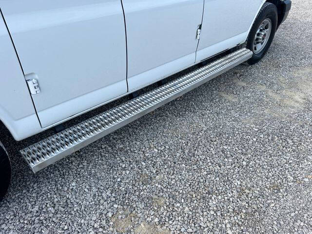 2017 GMC Savana LS 2500