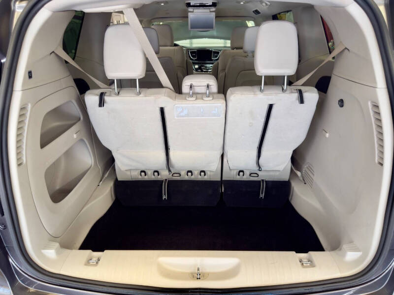 2019 Chrysler Pacifica Touring L