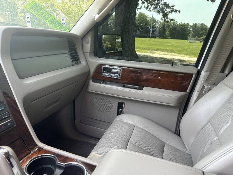 2013 Lincoln Navigator L