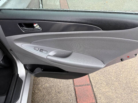 2012 Hyundai Sonata Hybrid