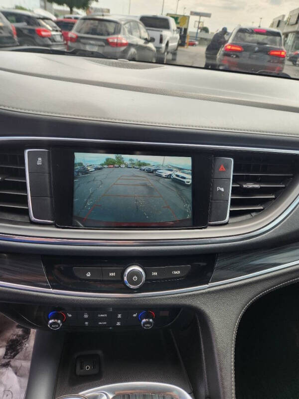 2019 Buick Enclave Essence