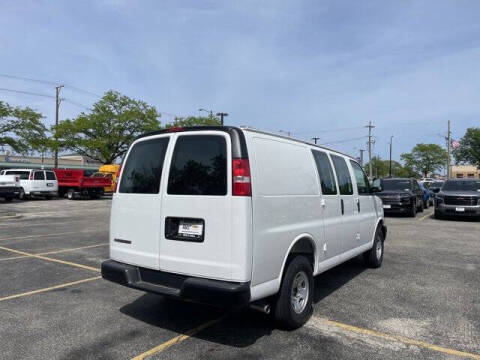 2025 Chevrolet Express 3500