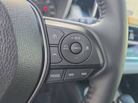 2025 Toyota Corolla Hatchback SE