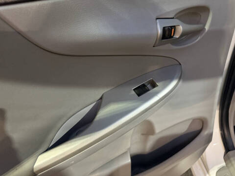 2012 Toyota Corolla LE