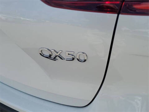 2025 Infiniti QX50 Luxe