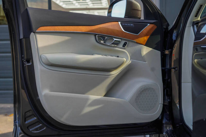 2018 Volvo XC90 T6 Inscription