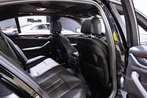 2019 BMW 5 Series 530i