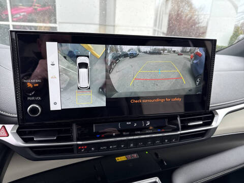 2025 Toyota Sienna Platinum 7-Passenger