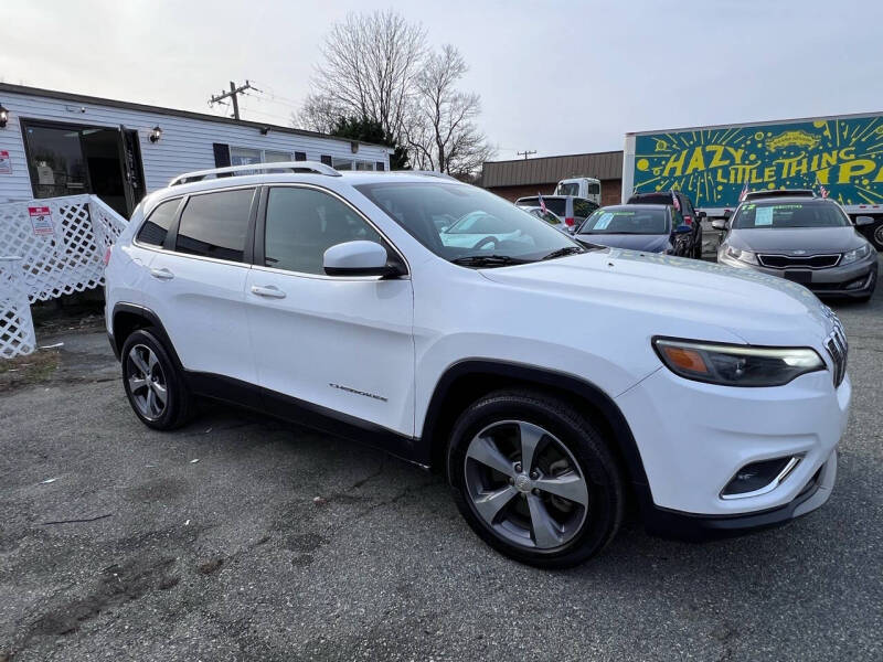 2019 Jeep Cherokee Limited photo 9