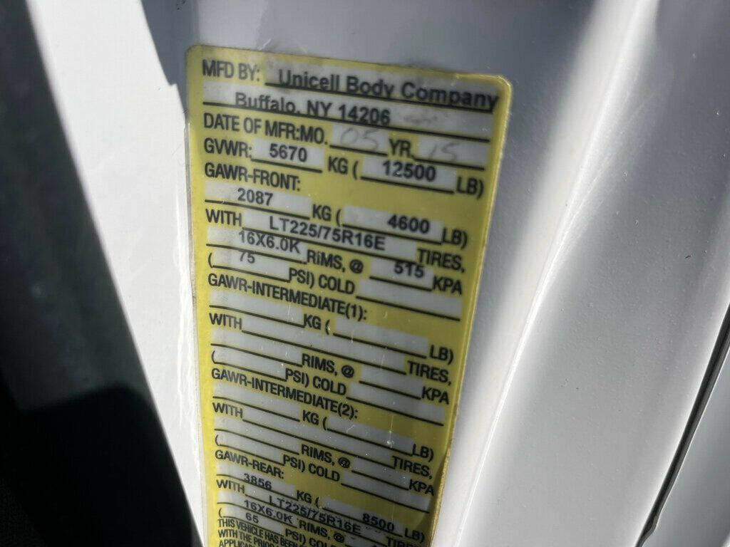 2015 Ford E-Series 34