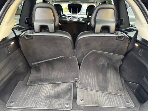 2016 Volvo XC90 T6 Momentum