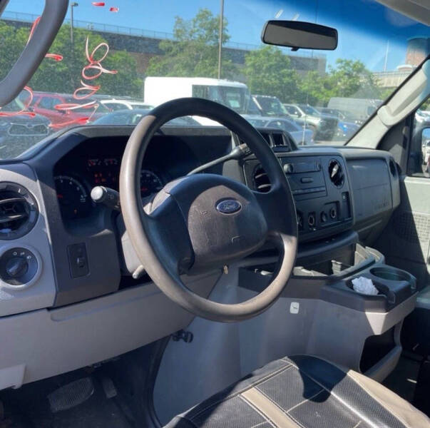 2013 Ford E-Series