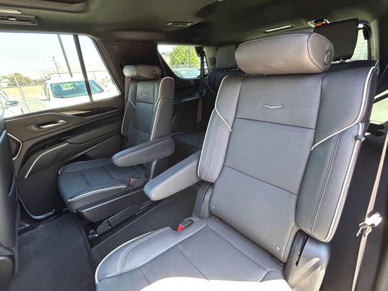 2023 Cadillac Escalade Sport