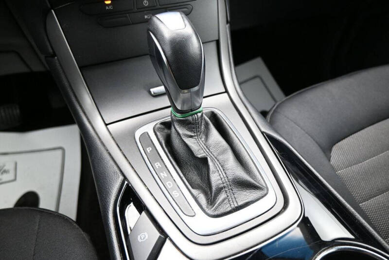 2018 Ford Edge SE