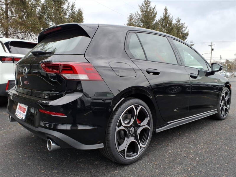 2026 Volkswagen Golf GTI Autobahn