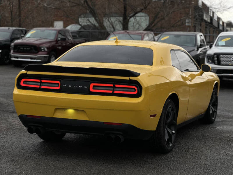 2017 Dodge Challenger SXT