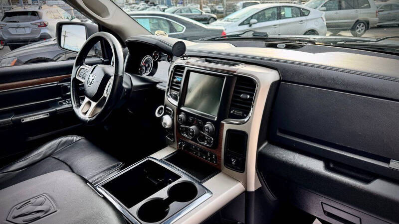 2014 RAM 1500 Laramie