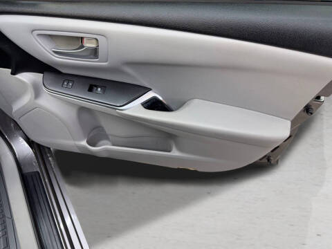 2015 Toyota Camry LE