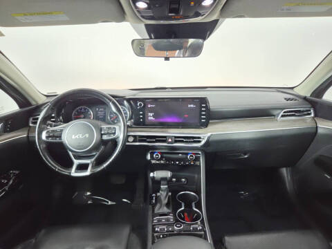 2022 Kia K5 EX