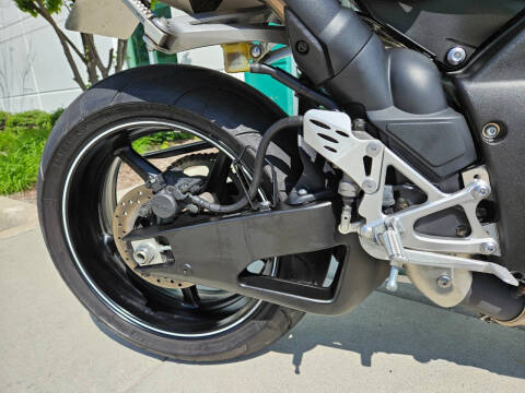 2011 Yamaha YZF-R1