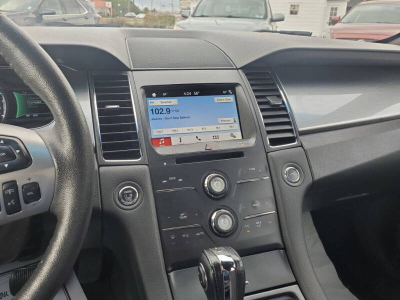 2019 Ford Taurus SEL