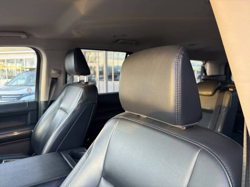 2023 Ford Expedition MAX XLT