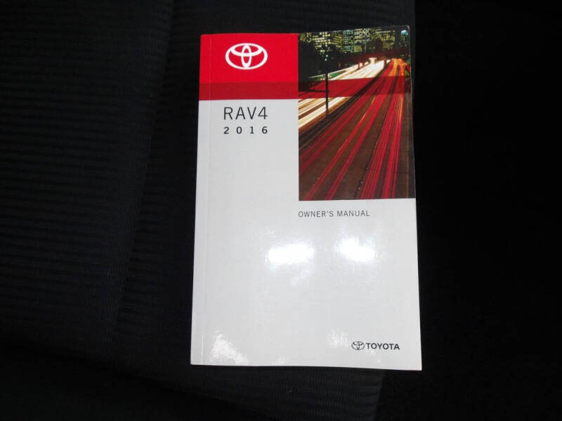 2016 Toyota RAV4 LE