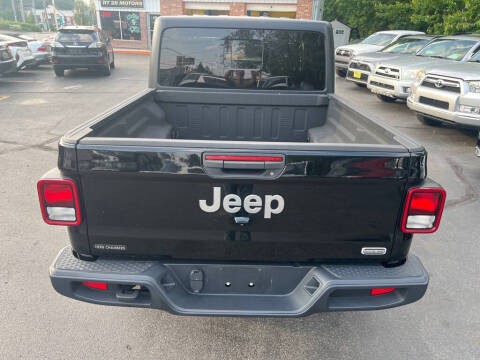 2021 Jeep Gladiator Overland