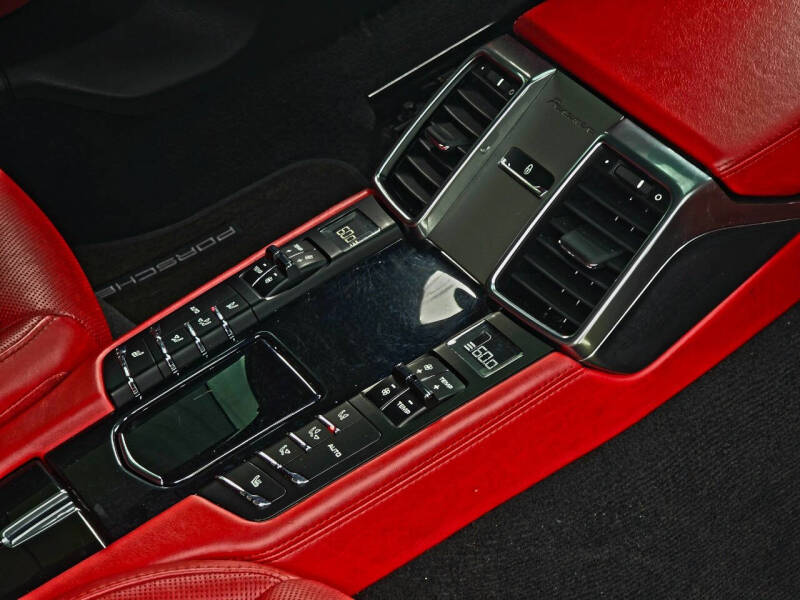 2015 Porsche Panamera S E-Hybrid