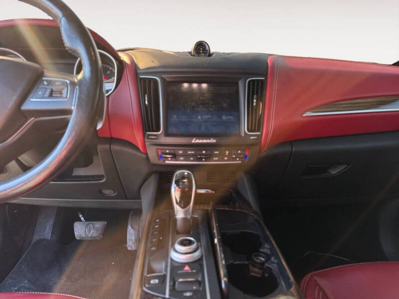 2017 Maserati Levante S