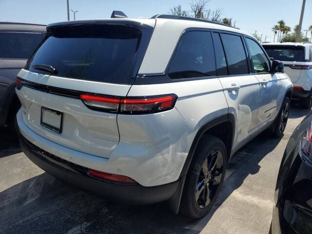 2024 Jeep Grand Cherokee Altitude