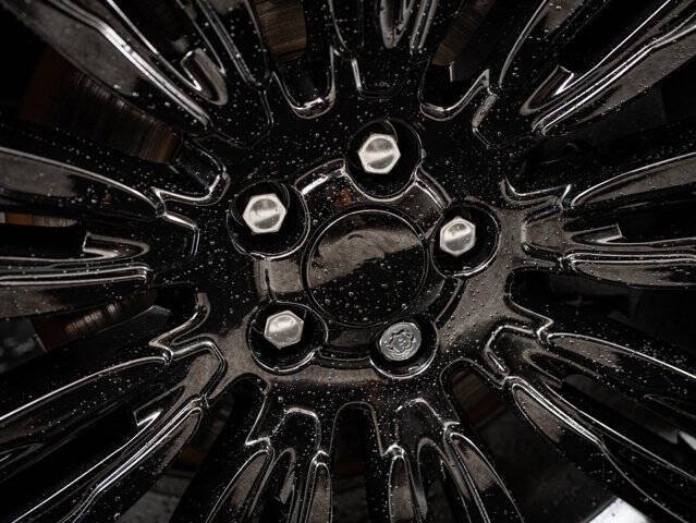 2022 Land Rover Range Rover Velar P250 R-Dynamic S