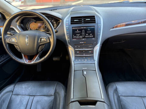 2014 Lincoln MKZ
