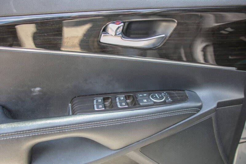 2020 Kia Sorento S V6