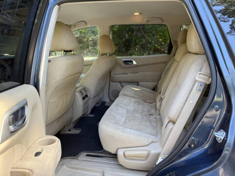 2014 Nissan Pathfinder SV