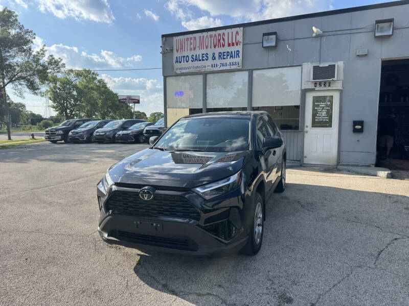 2023 Toyota RAV4 LE's photo