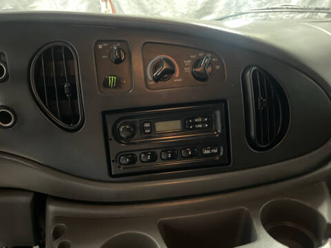 2005 Ford E-Series E-150