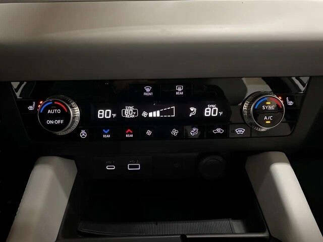 2025 Mitsubishi Outlander PHEV SEL