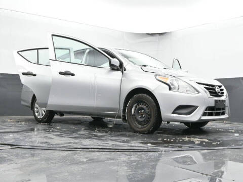 2019 Nissan Versa S Plus