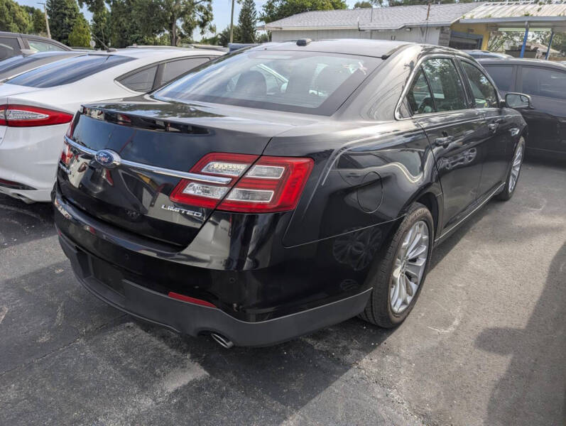 2016 Ford Taurus Limited