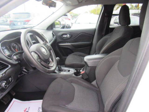 2019 Jeep Cherokee Latitude