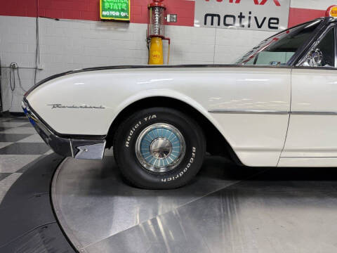 1962 Ford Thunderbird